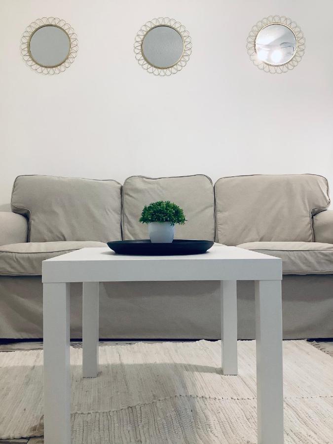 Cosy&White Apartment In Daugavpils Ngoại thất bức ảnh